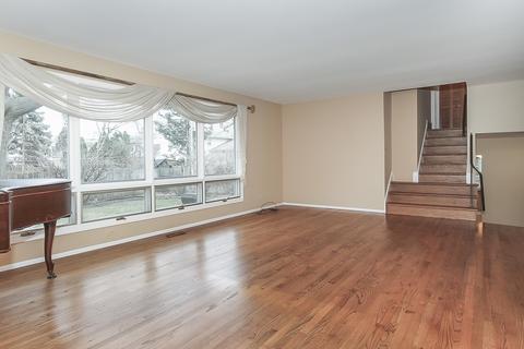 329 Bennett Ln, Des Plaines, IL 60016 photo 3