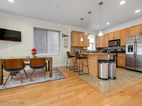 1449 W Augusta St, Chicago, IL 60622 photo 8
