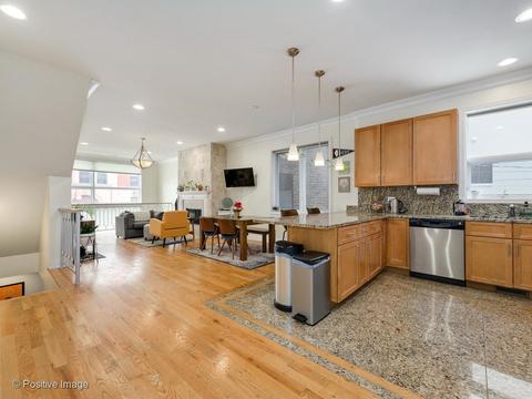 1449 W Augusta St, Chicago, IL 60622 photo 5