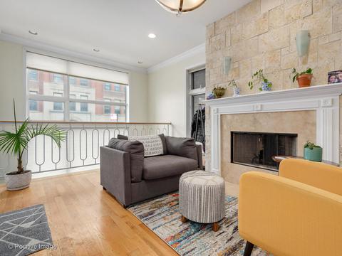 1449 W Augusta St, Chicago, IL 60622 photo 3