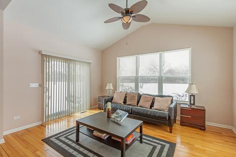 3493 Gallant Fox Dr, Elgin, IL 60124 photo 13