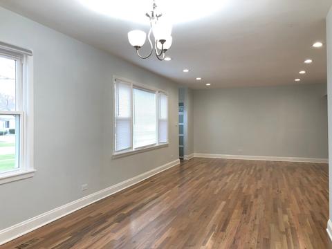233 E Berkley Ln, Hoffman Estates, IL 60169 photo 4