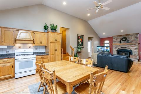 7220 W 72nd St, Bridgeview, IL 60455 photo 6