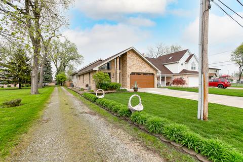 7220 W 72nd St, Bridgeview, IL 60455 photo 3