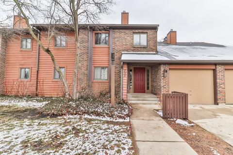 725 Waverly Dr #D, Elgin, IL 60120 photo 1