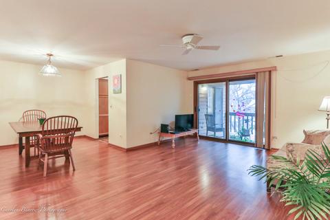 725 Waverly Dr #D, Elgin, IL 60120 photo 2