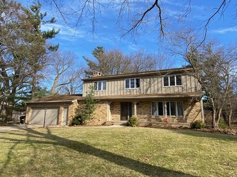 906 Crestline Dr, Normal, IL 61761 photo 2
