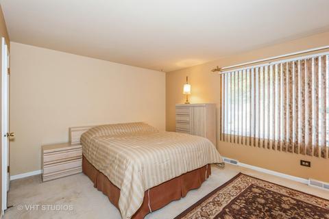 7 Greenridge Rd, Elgin, IL 60120 photo 9
