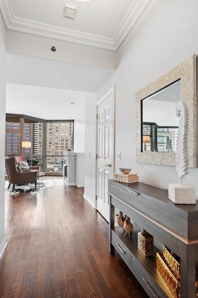21 E Huron St #1005, Chicago, IL 60611 photo 3
