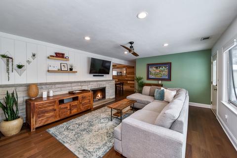 307 Wakeman Ave, Wheaton, IL 60187 photo 4