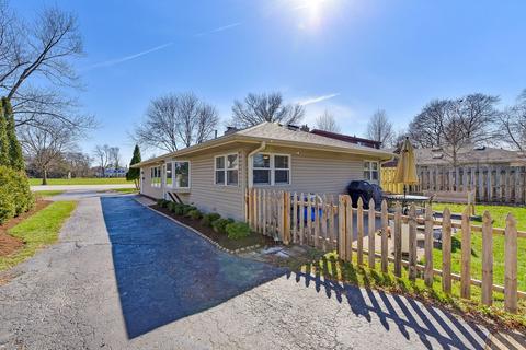 307 Wakeman Ave, Wheaton, IL 60187 photo 2