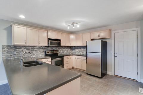 1906 Park West Dr, Normal, IL 61761 photo 5
