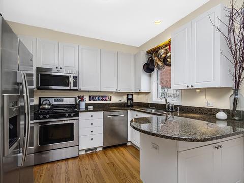 1889 Maple Ave #E11, Evanston, IL 60201 photo 5