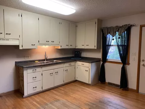 901 N Power St, Spring Valley, IL 61362 photo 3