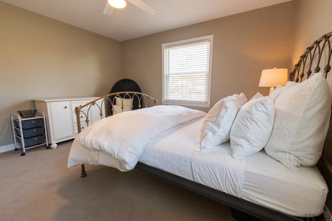 1202 E Liberty Dr, Wheaton, IL 60187 photo 14