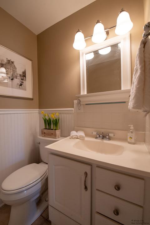 1202 E Liberty Dr, Wheaton, IL 60187 photo 18
