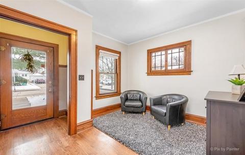 3 Monroe Ave, Elgin, IL 60123 photo 4