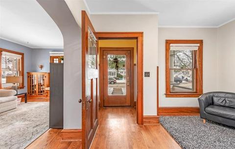 3 Monroe Ave, Elgin, IL 60123 photo 5
