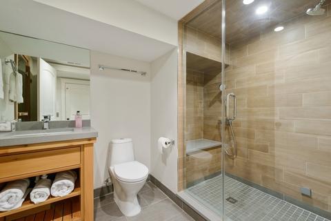 61 Elm St, Chicago, IL 60611 photo 37