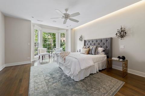 61 Elm St, Chicago, IL 60611 photo 29