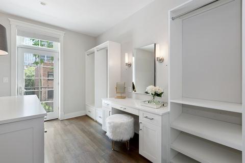 61 Elm St, Chicago, IL 60611 photo 24