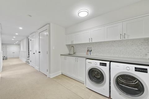 61 Elm St, Chicago, IL 60611 photo 39