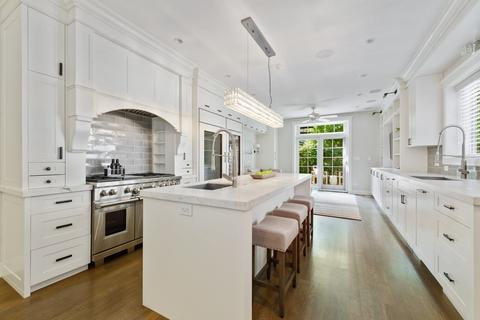 61 Elm St, Chicago, IL 60611 photo 6