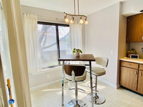 605 Compton Ave, Champaign, IL 61822 photo 8