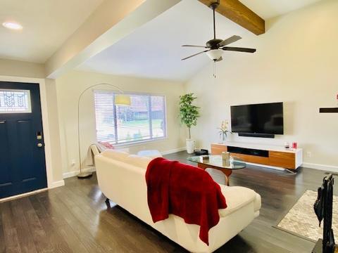 605 Compton Ave, Champaign, IL 61822 photo 2