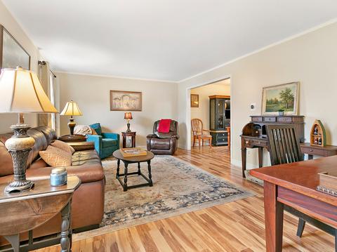 5031 Adele Dr, Gurnee, IL 60031 photo 3