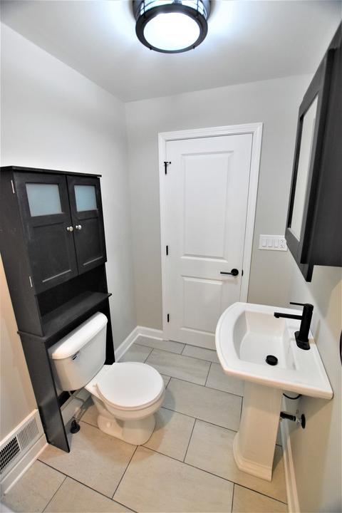 1107 Meyer St, Elgin, IL 60123 photo 25