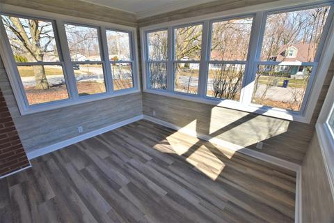 1107 Meyer St, Elgin, IL 60123 photo 9