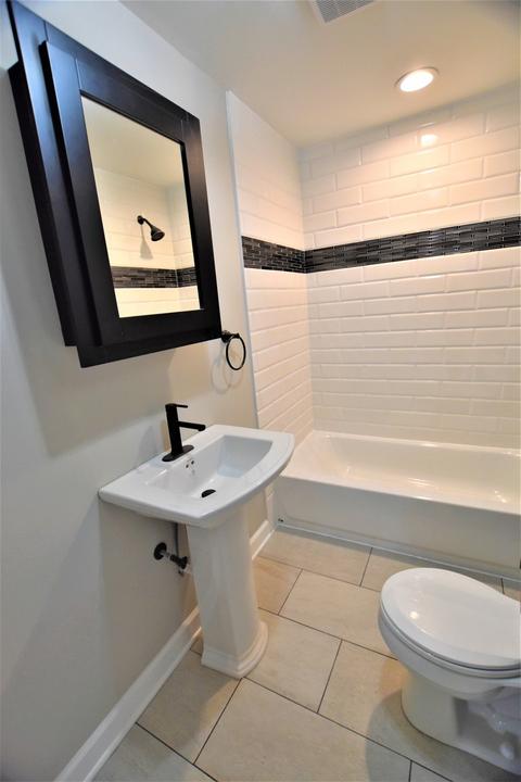 1107 Meyer St, Elgin, IL 60123 photo 24