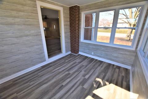 1107 Meyer St, Elgin, IL 60123 photo 10