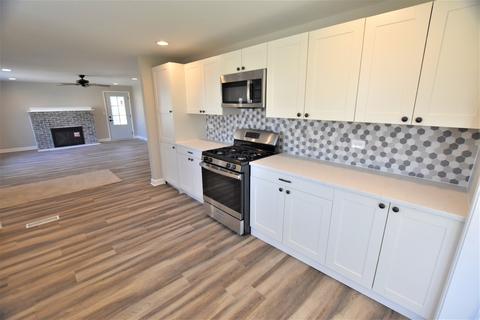 1107 Meyer St, Elgin, IL 60123 photo 18