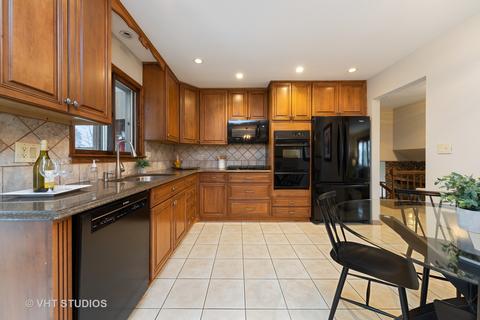 5 N305 Neva Ter, Itasca, IL 60143 photo 8