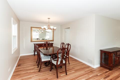 1225 Hassell Cir, Hoffman Estates, IL 60169 photo 5