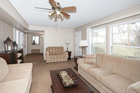 1225 Hassell Cir, Hoffman Estates, IL 60169 photo 17