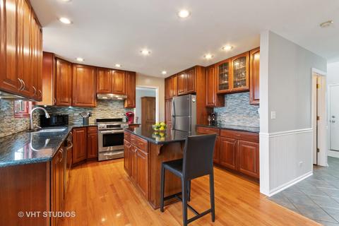 2834 Colonial Dr, Elgin, IL 60123 photo 10