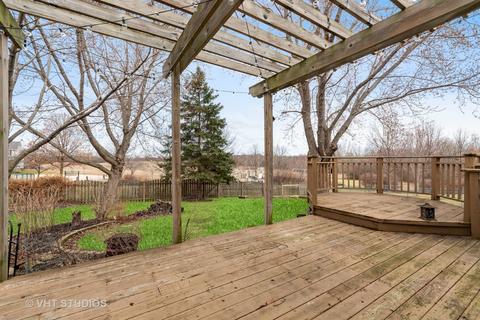 2834 Colonial Dr, Elgin, IL 60123 photo 22