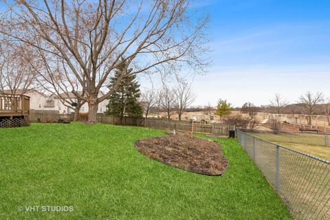 2834 Colonial Dr, Elgin, IL 60123 photo 24