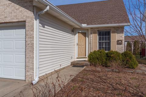 36 Rounds Rd, Bloomington, IL 61704 photo 2