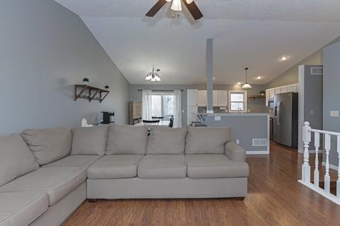 2762 Arrowhead Dr, Bloomington, IL 61704 photo 9
