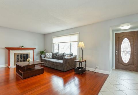 862 Lakeside Dr, Bartlett, IL 60103 photo 4