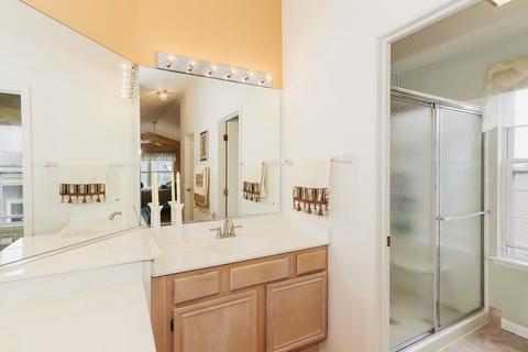 1340 Newcastle Ln, Bartlett, IL 60103 photo 22