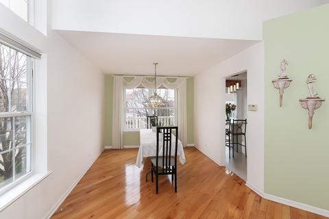 1340 Newcastle Ln, Bartlett, IL 60103 photo 8