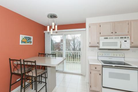 1340 Newcastle Ln, Bartlett, IL 60103 photo 12