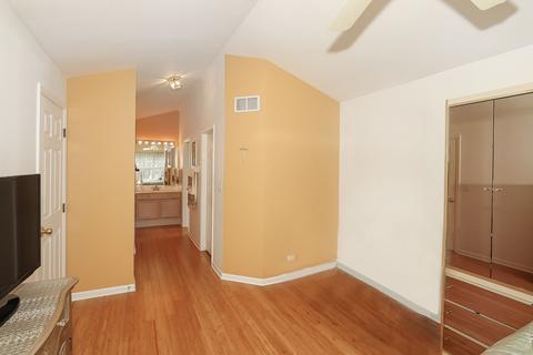 1340 Newcastle Ln, Bartlett, IL 60103 photo 21