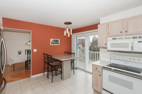 1340 Newcastle Ln, Bartlett, IL 60103 photo 13