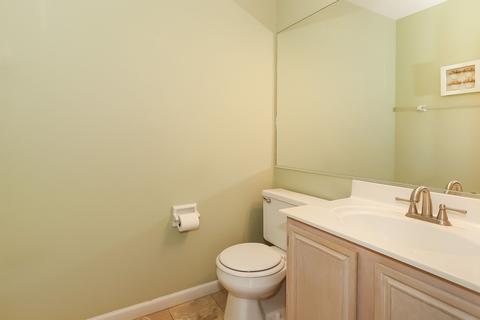 1340 Newcastle Ln, Bartlett, IL 60103 photo 18